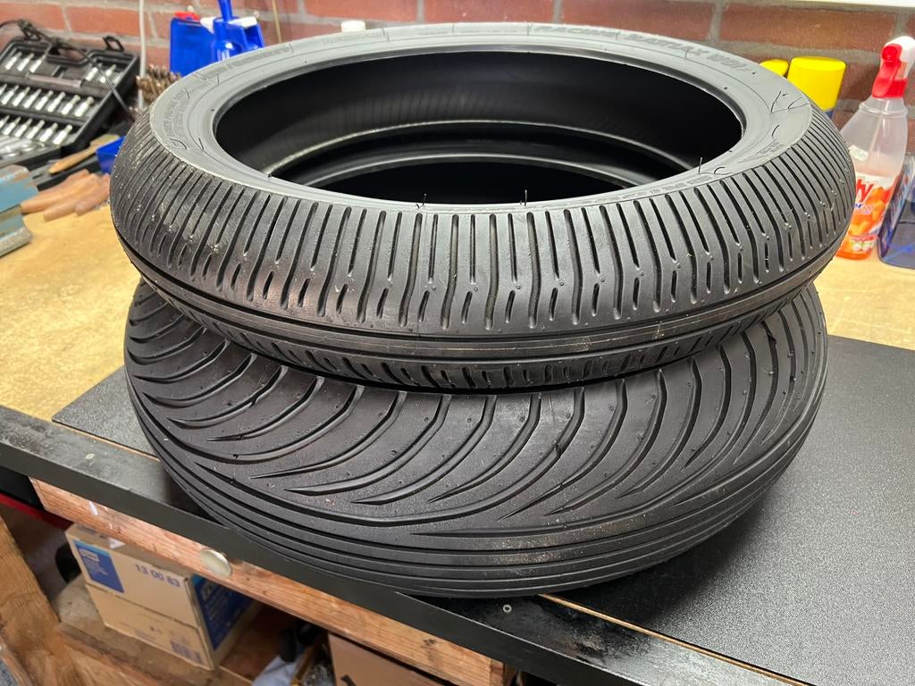 Regenbanden Bridgestone W01 120/190 als nieuw, Ophalen of Verzenden, Gebruikt