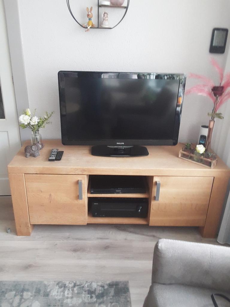 Tv kast en wandkast, Gebruikt, Eikenhout, Ophalen of Verzenden, Licht eiken