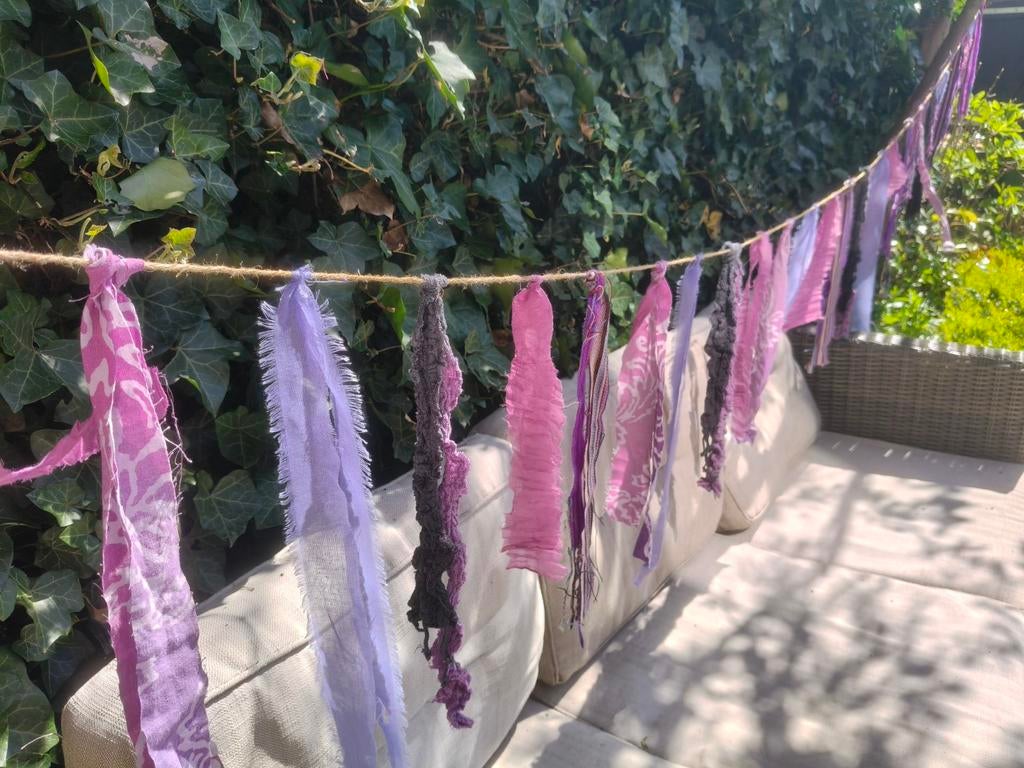 Ibiza Tassel Slinger Paars - 4 meter, Hobby en Vrije tijd, Feestartikelen, Ophalen of Verzenden, Zo goed als nieuw, Feestartikel