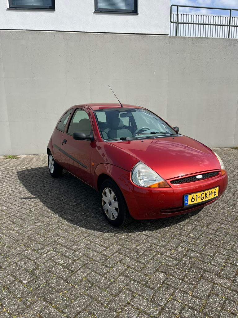 Ford Ka 1.3 44KW 2008 Rood €1350 of leuk bod, Auto's, Voorwielaandrijving, 1299 cc, 31 €/maand, 4 cilinders