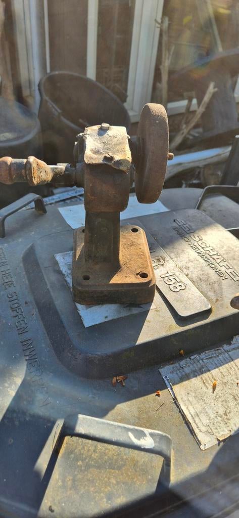 Antieke handaangedreven slijpsteen - Vintage gereedschap, Antiek en Kunst, Antiek | Gereedschap en Instrumenten, Ophalen of Verzenden
