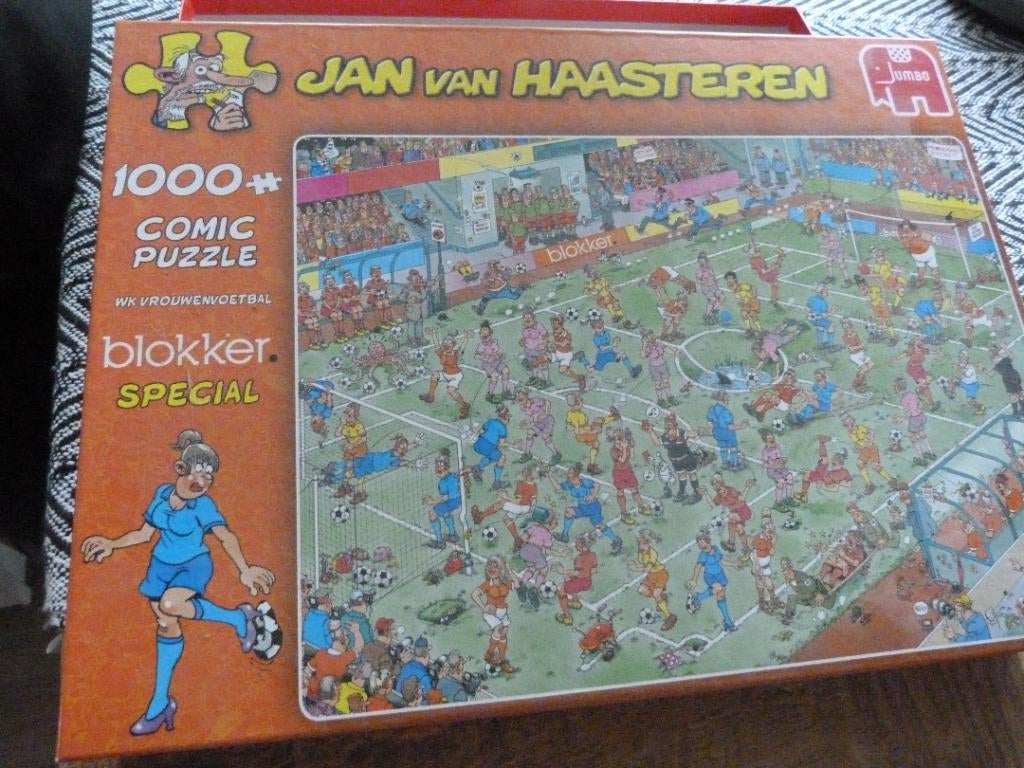 Helemaal compleet Jan van Haasteren puzzel damesvoetbal., Ophalen, 500 t/m 1500 stukjes, Gebruikt, Legpuzzel