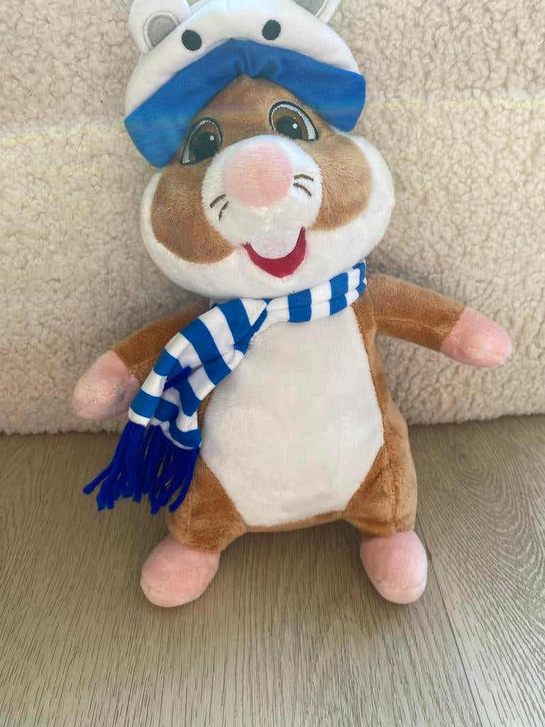 Albert Heijn Hamster Knuffel met Muts en Sjaal Ijsbeer, Ophalen of Verzenden, Zo goed als nieuw, Overige typen