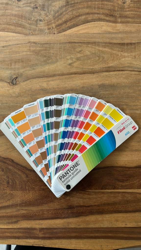 Pantone Formula Guide – Solid Uncoated (nette staat), Ophalen of Verzenden, Zo goed als nieuw, Overige typen