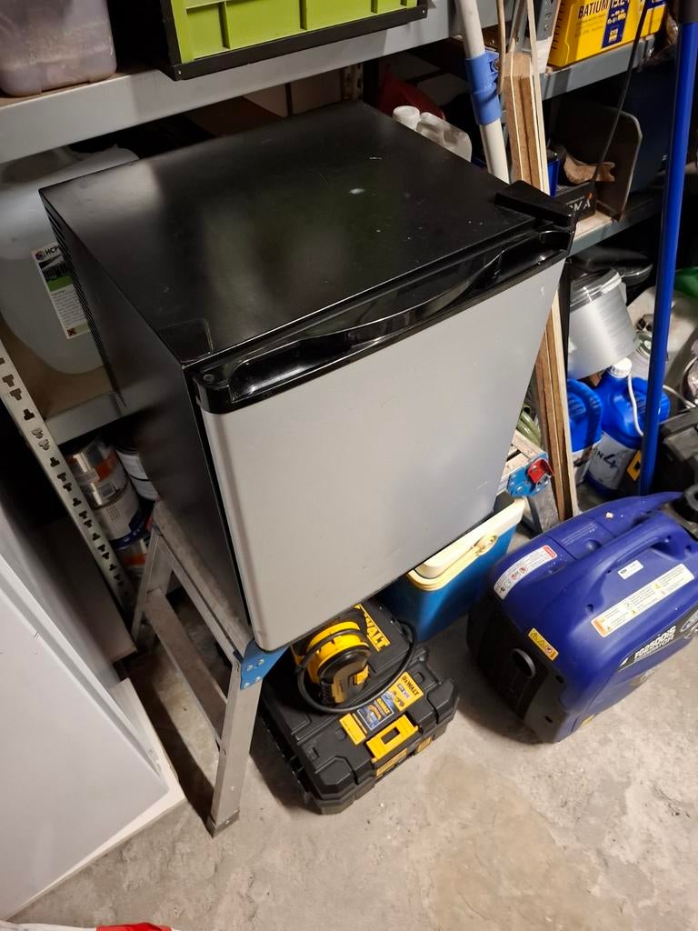 Kleine koelkast, Minder dan 75 liter, Ophalen, Zonder vriesvak, Minder dan 85 cm