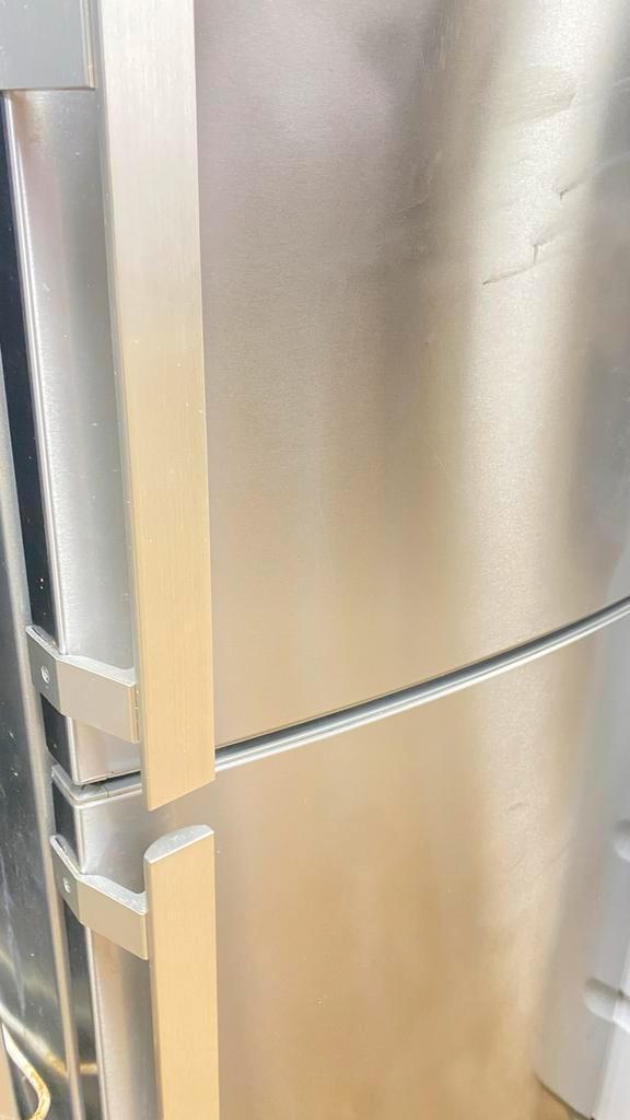 Koelkast 2.10m hoog met veel koelruimte en vrieslades, Witgoed en Apparatuur, Koelkasten en IJskasten, Zo goed als nieuw, Met aparte vriezer