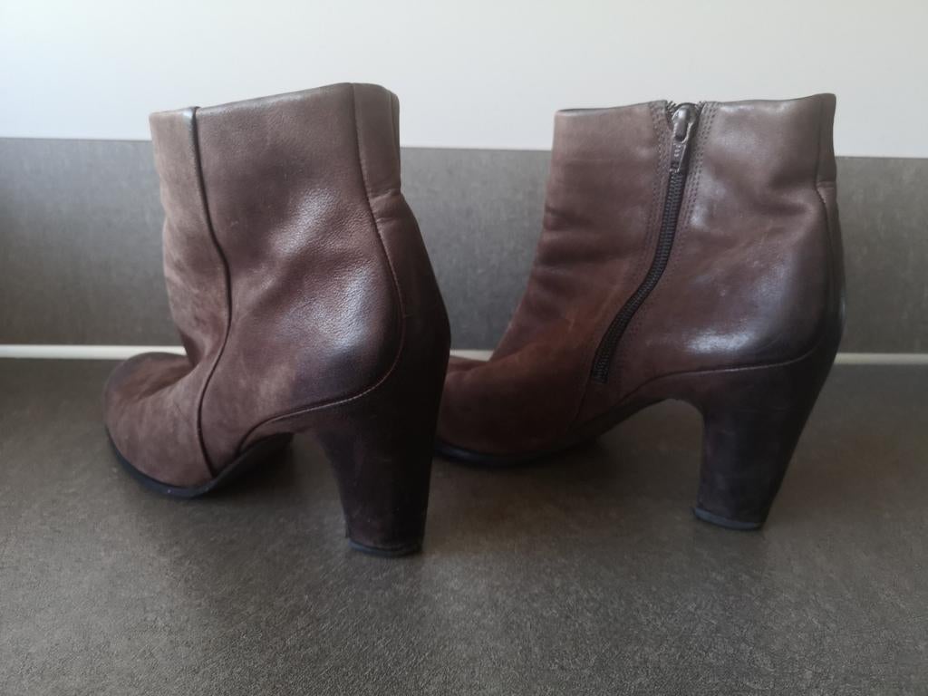 Ecco enkellaarsje met prachtige hak, maat 39, Kleding | Dames, Schoenen, Ecco, Bruin, Lage of Enkellaarzen, Ophalen of Verzenden