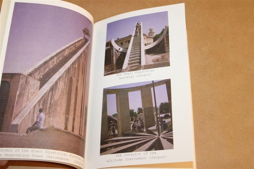 Jantar-Mantars of India — Sterrenobservatoria India, Ophalen of Verzenden, Gelezen, Azië