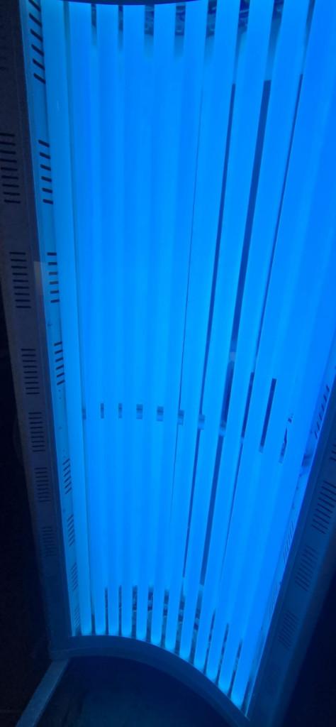 Dermalight 1000 UVB 311nm voor Psoriasis, Eczeem, Vitiligo, Ophalen, Gebruikt, Zonnebank enkelzijdig, 10 tot 15 lampen