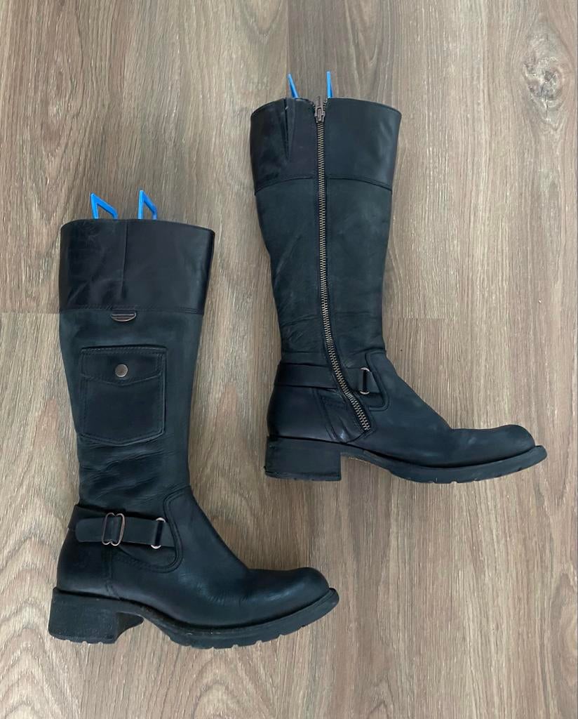 KOOPJE Zwarte leren Timberland laarzen, maat 38, Kleding | Dames, Schoenen, Zo goed als nieuw, Hoge laarzen, Zwart, Ophalen of Verzenden