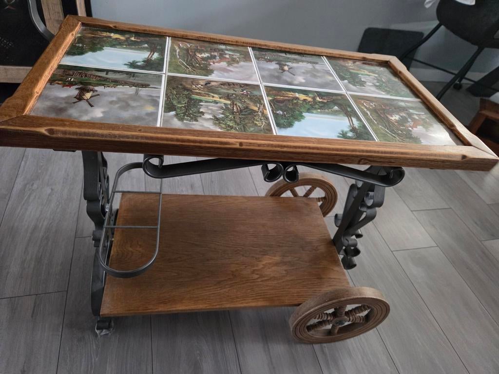 Serveerwagen met tegels en smeedijzer handvatten, Ophalen