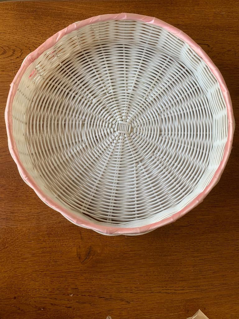 Witte ronde rieten mand /dienblad doorsnee: 31 cm