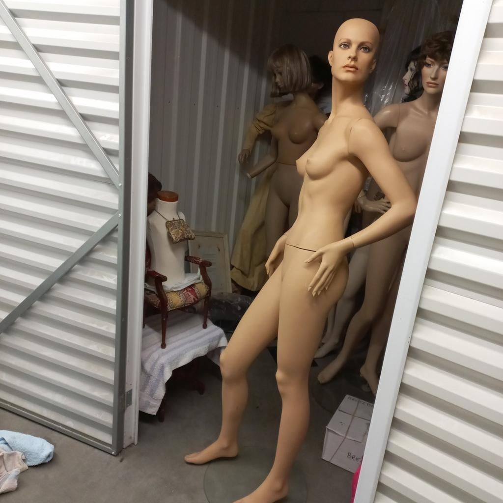 Hindsgaul etalagepop, Ophalen