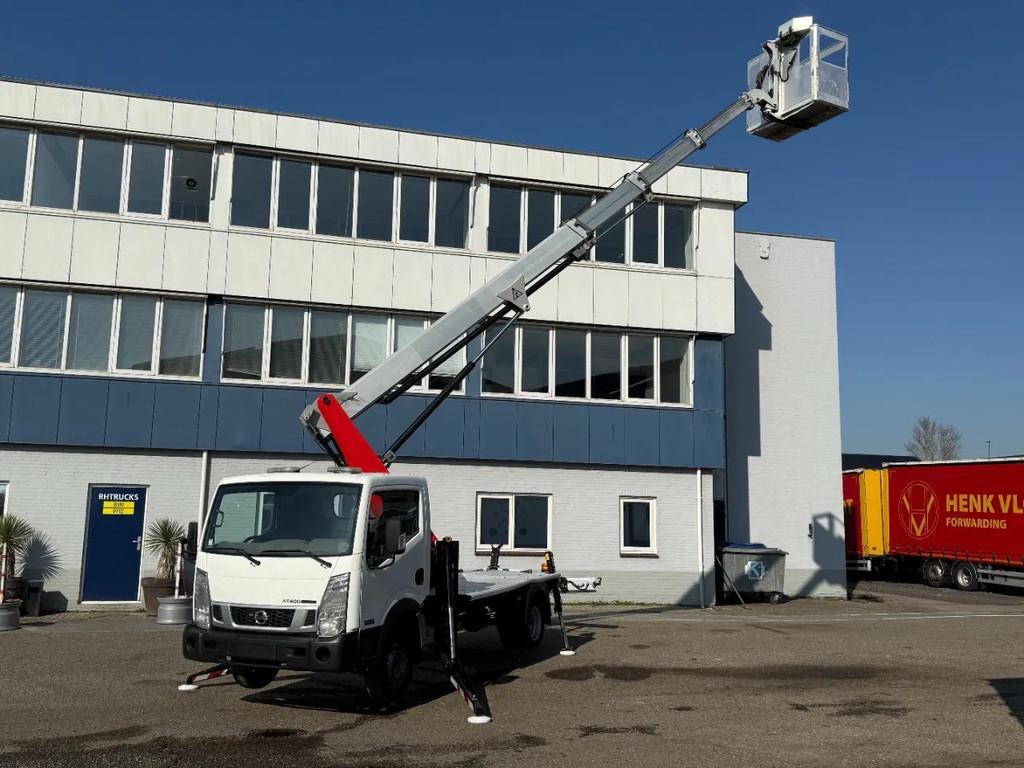 Nissan Cabstar CABSTAR PALFINGER HOOGWERKER 20 METER 35.14, Auto's, Euro 5, Gebruikt, Wit, Bedrijf