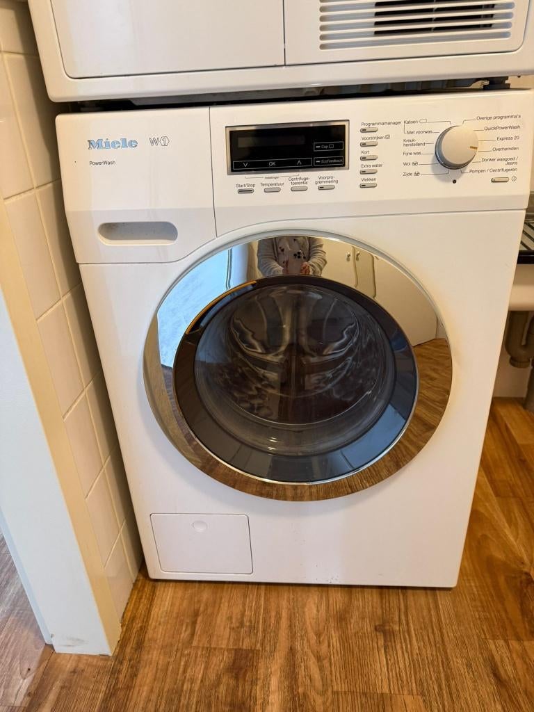 Miele wasmachine en Miele wasdroger, Witgoed en Apparatuur, Wasmachines, Ophalen, 1200 tot 1600 toeren, Gebruikt, Voorlader