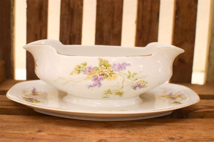 Altrohlau porseleinen jus/saus schaaltje met vast schoteltje, Huis en Inrichting, Keuken | Servies, Gebruikt, Bord(en), Wedgwood