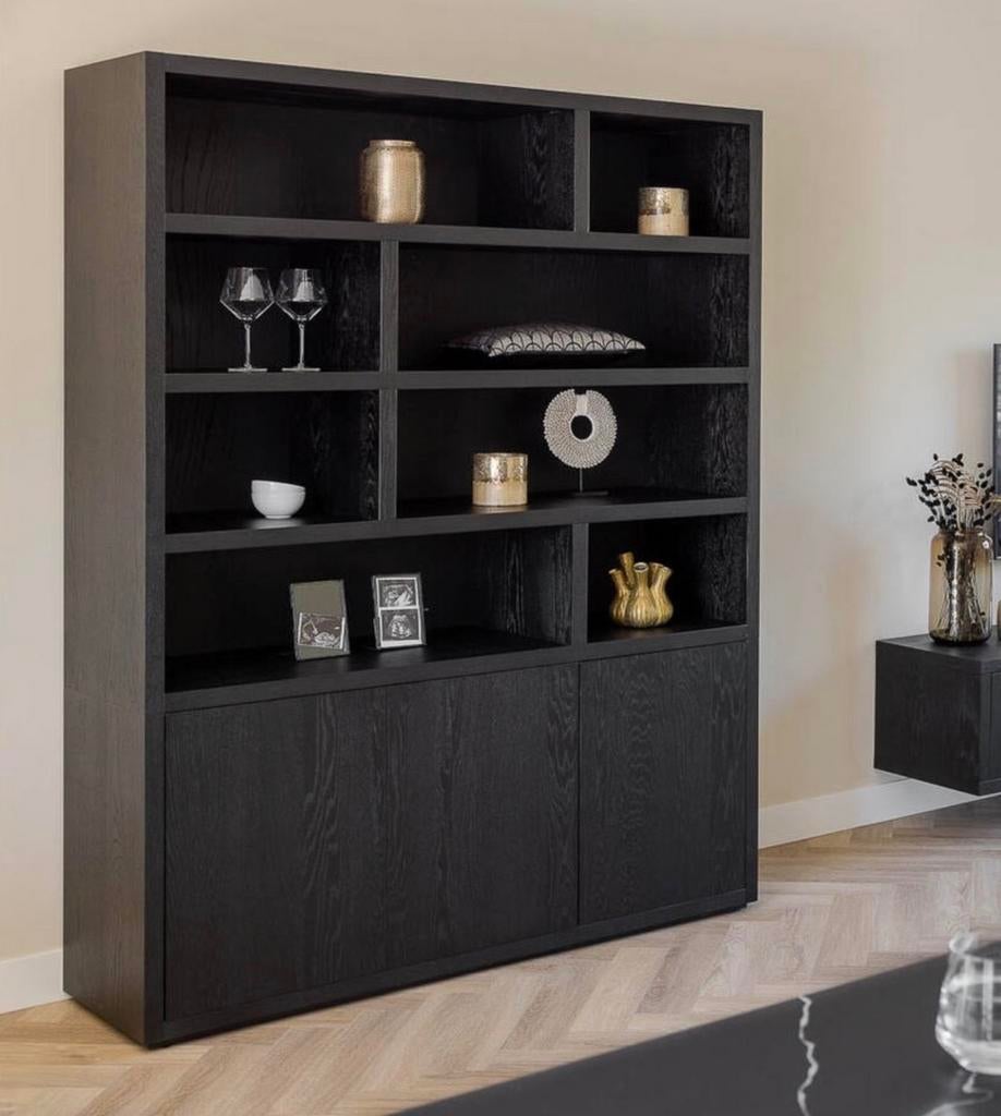 Nette zwarte eikenfineer buffetkast Barcelona (Goossens), Huis en Inrichting, Ophalen, Gebruikt, 200 cm of meer, 150 tot 200 cm