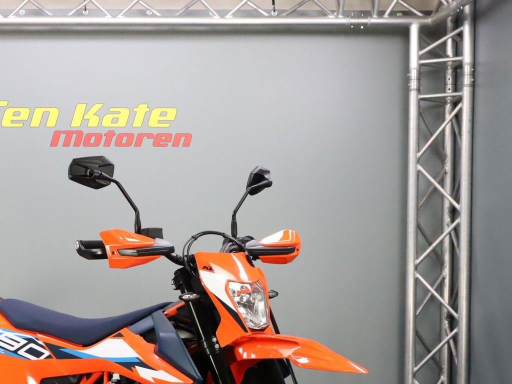 KTM KTM 690 SMC R, 693 cc, Bedrijf, Meer dan 35 kW, Toermotor