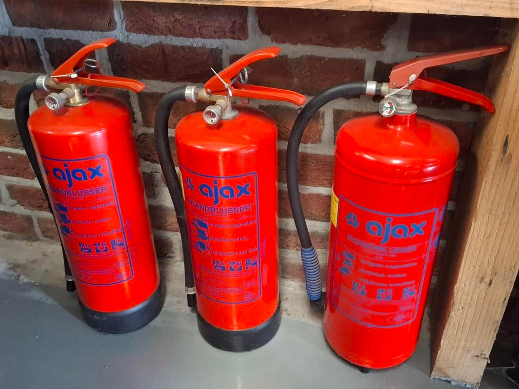 3x Ajax poederblusser / brandblussers, Ophalen, Zo goed als nieuw