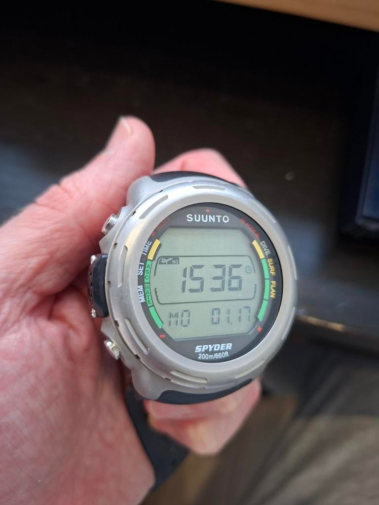 Duikcomputer, Watersport en Boten, Duiken, Ophalen of Verzenden, Zo goed als nieuw, Duikcomputer