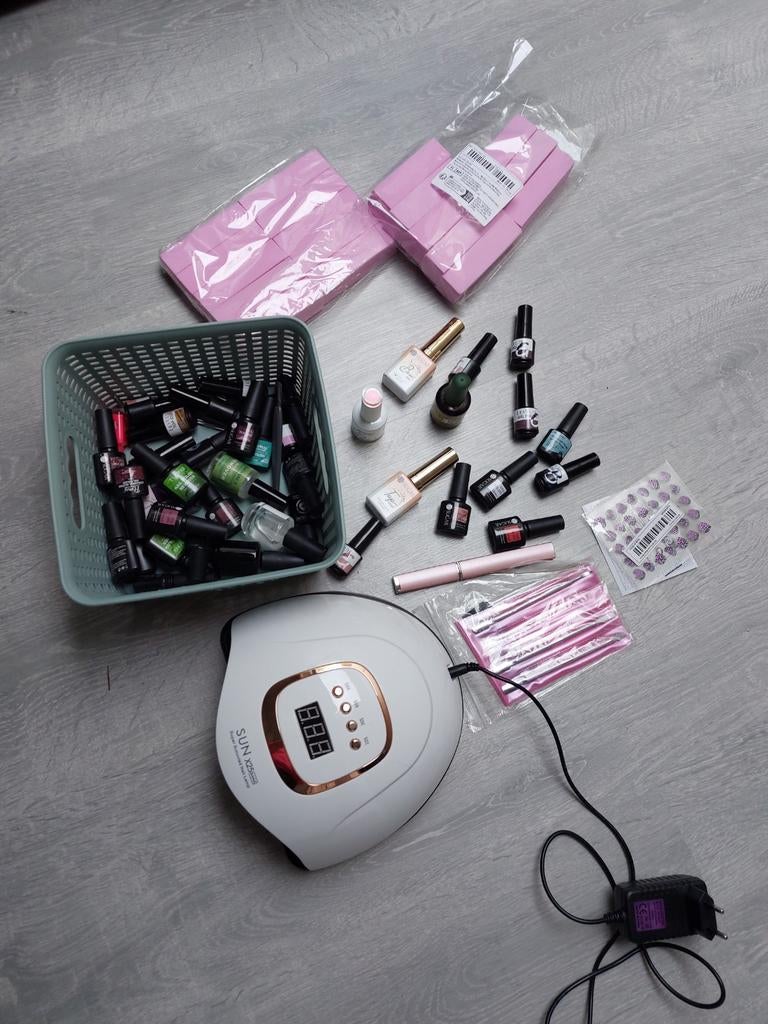 Grote starterset gelnagels inclusief uv lamp, Ophalen of Verzenden, Zo goed als nieuw, Overige kleuren, Handen en Nagels