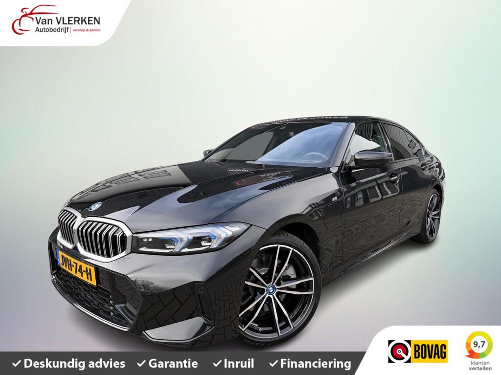 BMW 3-serie 330e xDrive M SPORT SCHUIFDAK HEAD UP onderhouds, Auto's, BMW, 1800 kg, Gebruikt, 4 cilinders, Zwart