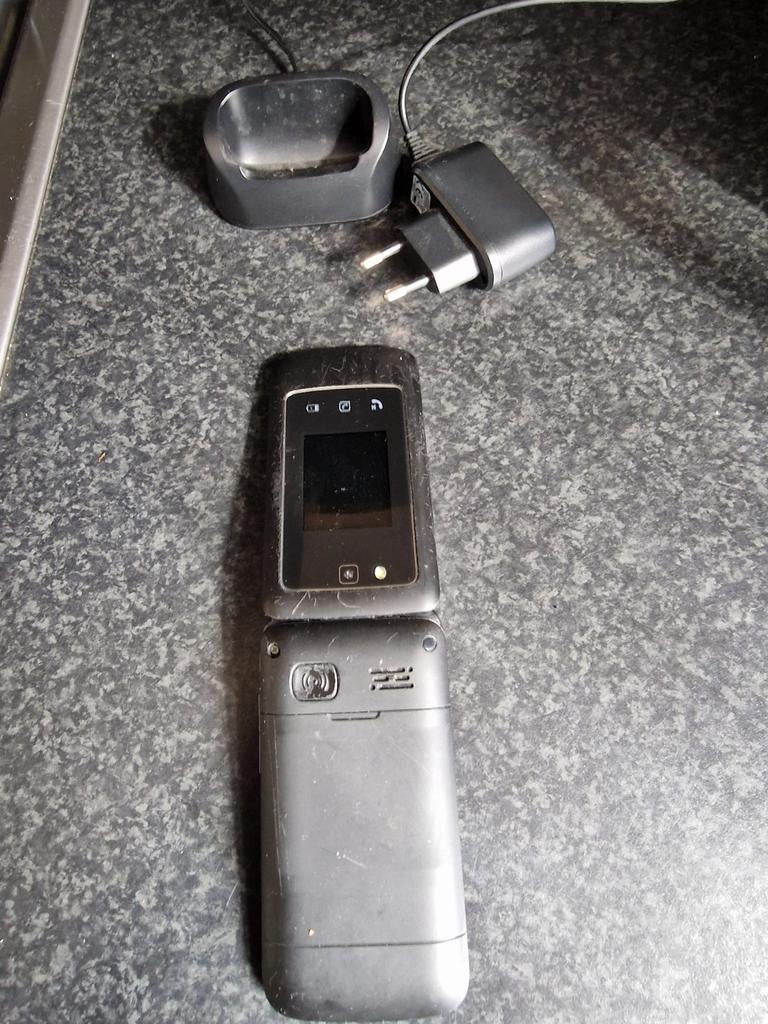 Fysic F25 Klaptelefoon voor Senioren, Ophalen, Gebruikt