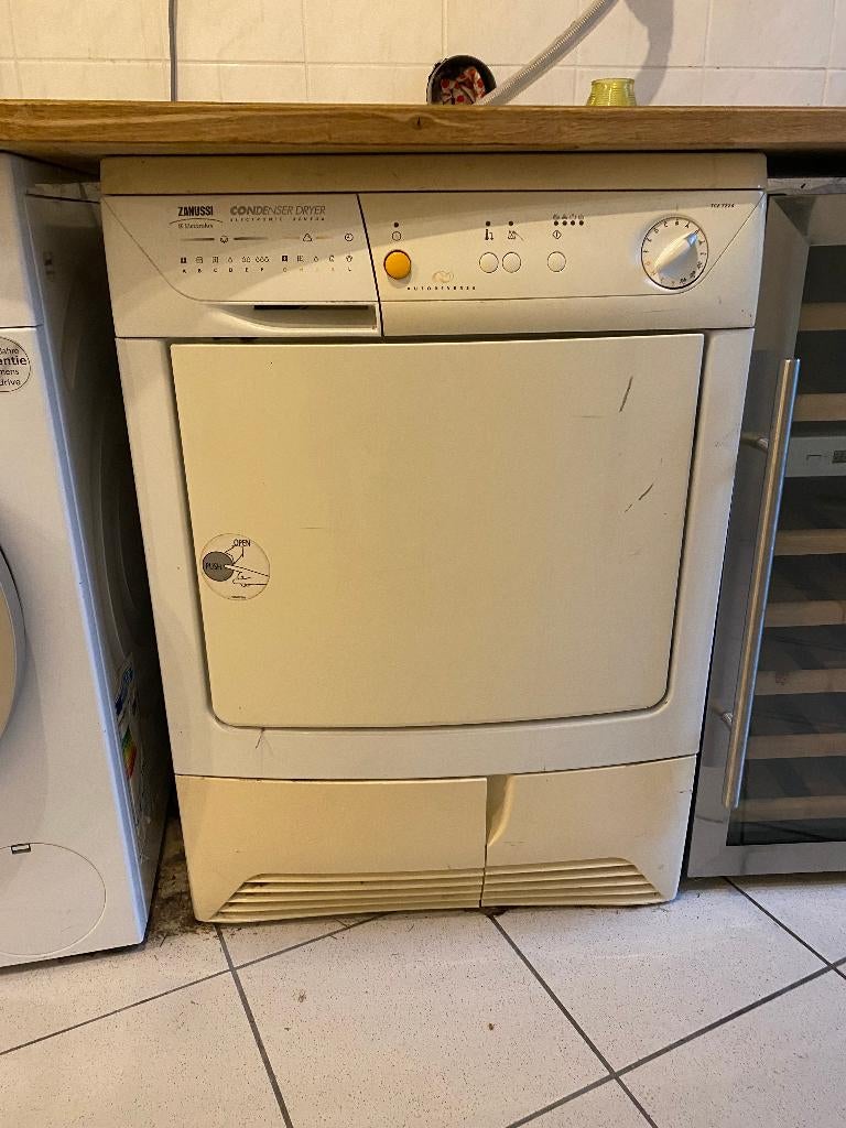 Droger  - Zanussi Condensdroger, Ophalen, 6 tot 8 kg, Gebruikt, Voorlader
