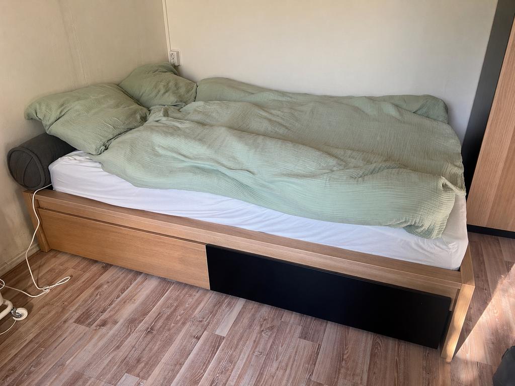 IKEA MALM bedframe 140x200 met hoofdbord en lattenbodem, Huis en Inrichting, Slaapkamer | Bedden, Ophalen, Gebruikt, Bruin, Tweepersoons