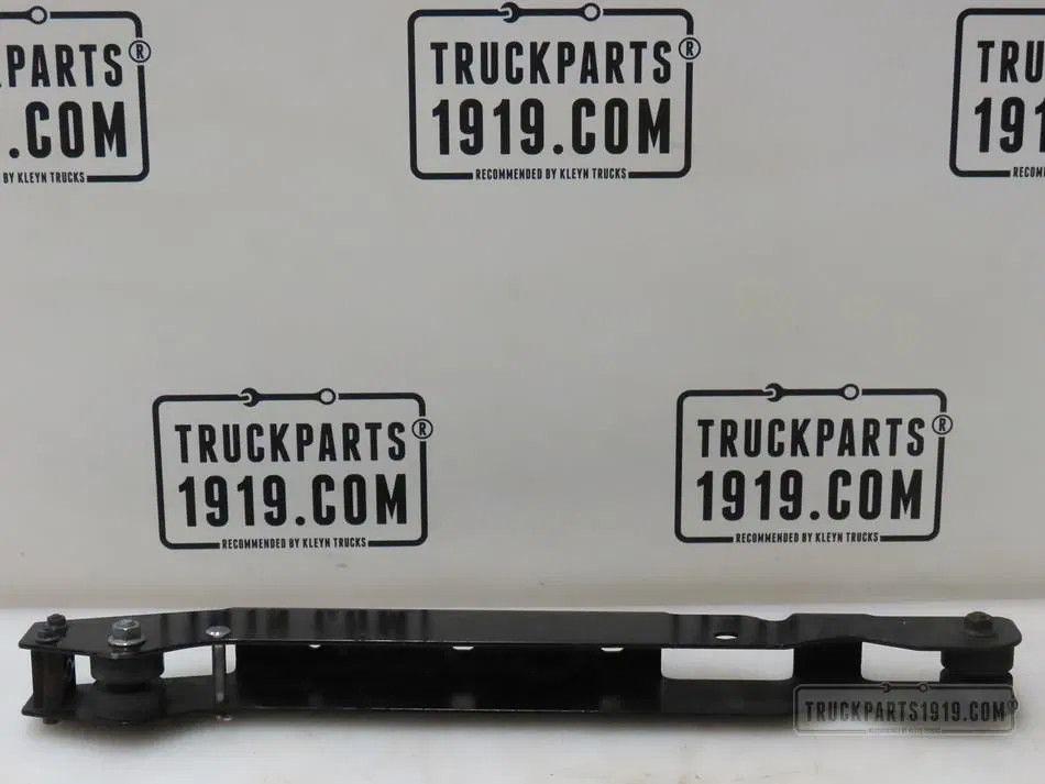Volvo 217224221 Steun side skirt Volvo, Ophalen, Gebruikt