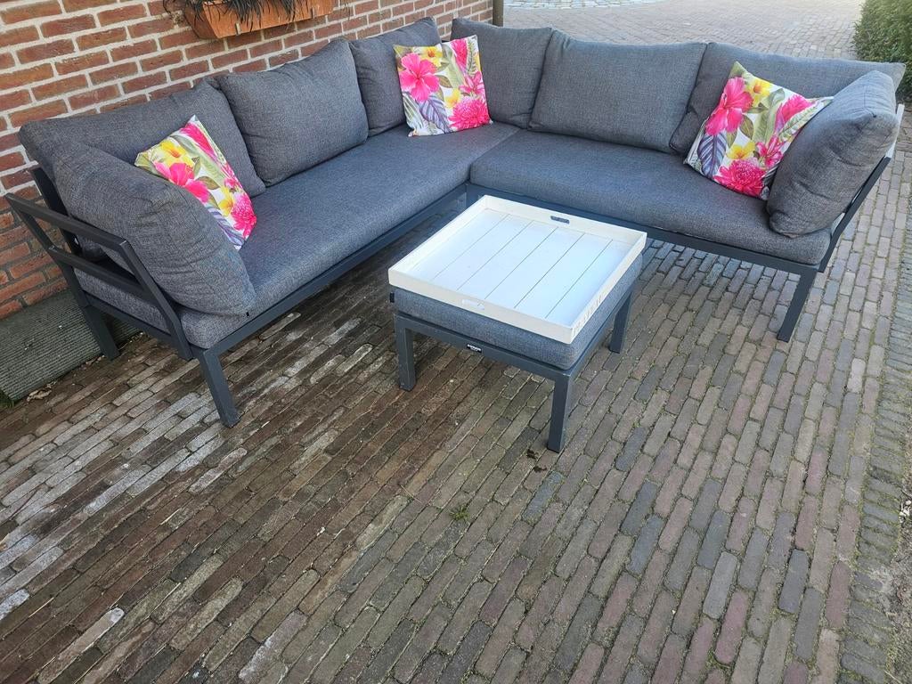 Hele mooie Domani Furniture loungeset/hoekbank en tafel, Ophalen, Zo goed als nieuw, Wicker