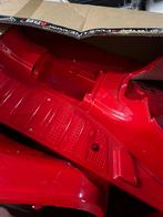 Zo goed als nieuwe rode AGM vx50 kappenset., Fietsen en Brommers, Brommeronderdelen | Scooters, Ophalen, Nieuw, Kap, Overige merken