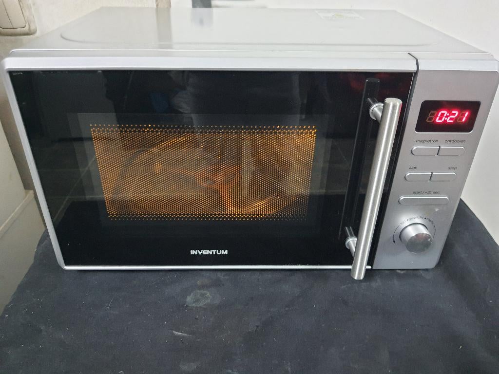 Nette Staat Mooie Inventum Solo Magnetron werkt Perfect, Witgoed en Apparatuur, Magnetrons, Ophalen, Draaiplateau, Magnetron, Zo goed als nieuw