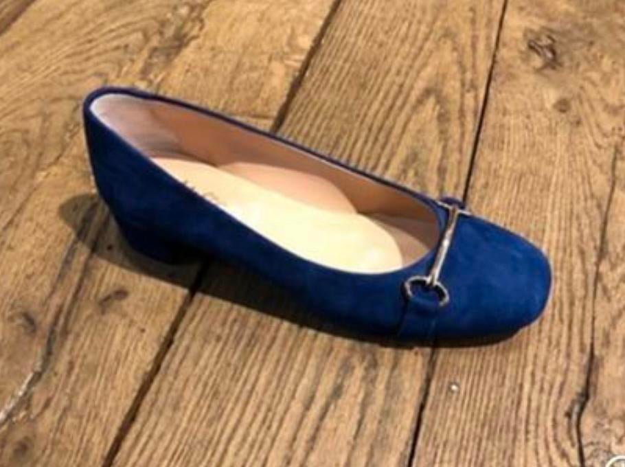 Voltan pumps. Kobalt blauw. Maat 39,5., Kleding | Dames, Schoenen, Pumps, Blauw, Ophalen of Verzenden, Zo goed als nieuw