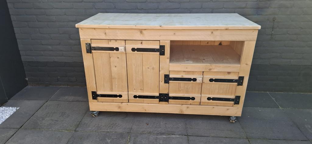 Op voorraad. Vurenhouten buitenkeuken., Ophalen, Nieuw