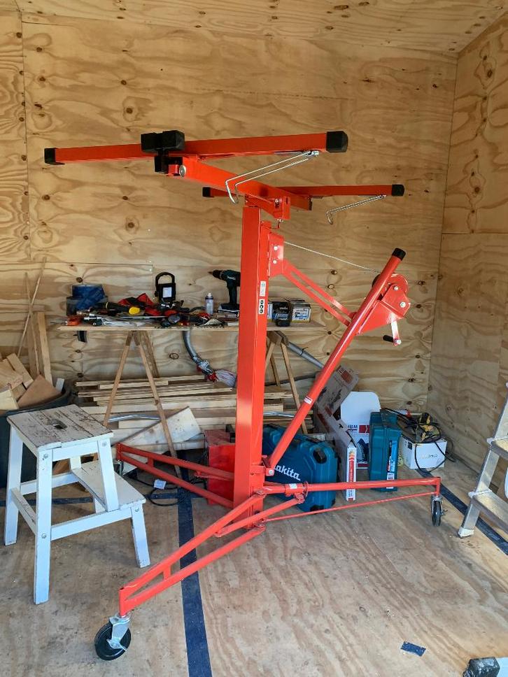 Plaatlift, Doe-het-zelf en Verbouw, Steigers, Zo goed als nieuw, Overige typen, Minder dan 2 meter, Ophalen