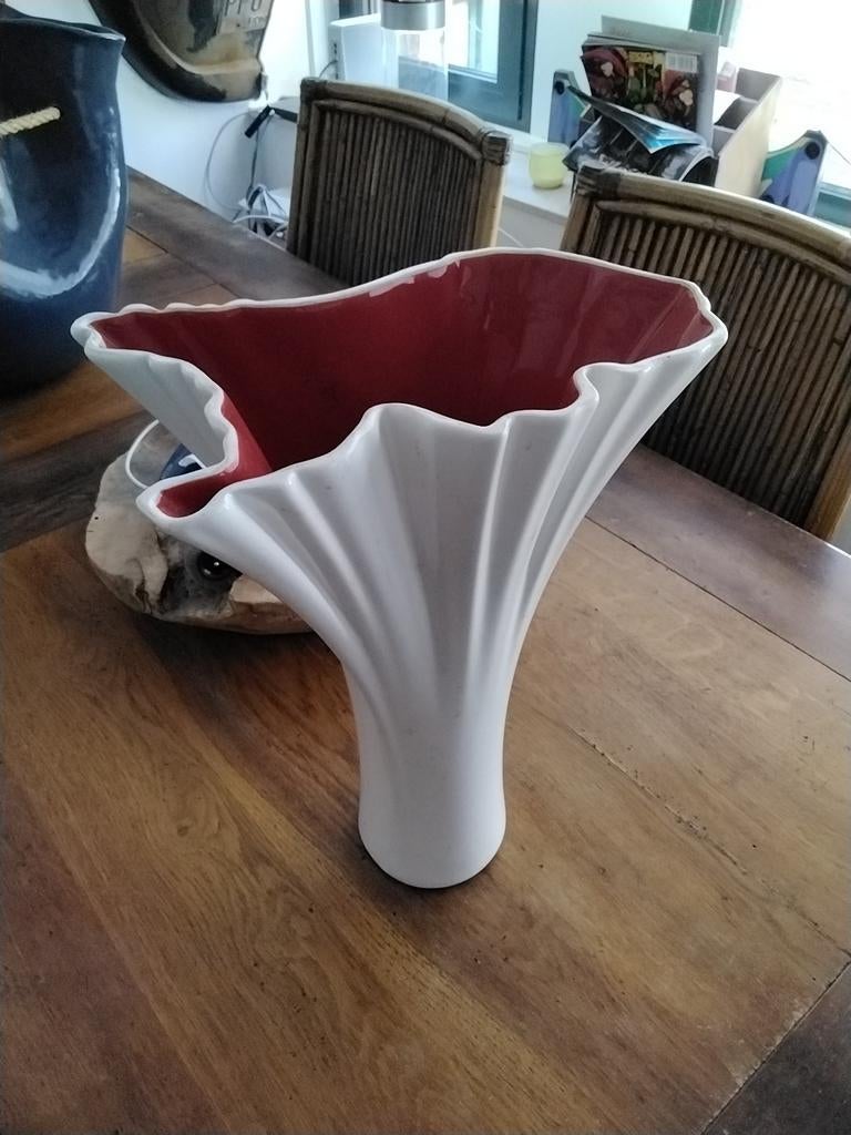 Royal Goedewaagen Vaas - Wit/Rood - Design Sander Alblas, Huis en Inrichting, Woonaccessoires | Vazen, 50 tot 75 cm, Wit, Aardewerk of Porselein