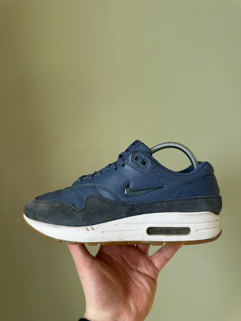 Nike Air Max 1 Jewel Diffused Blue / 42, Kleding | Heren, Schoenen, Blauw, Ophalen of Verzenden, Sneakers of Gympen, Zo goed als nieuw
