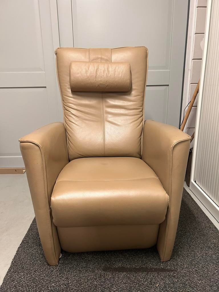 Prominent elektrische ‘ sta op stoel’ / seniorenstoel, Ophalen, Zo goed als nieuw, 75 tot 100 cm, 50 tot 75 cm