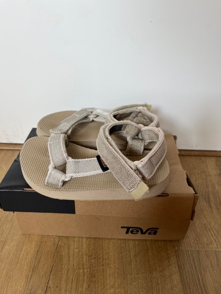 Teva meisje goud glitter maat 28, Meisje, Overige typen, Ophalen of Verzenden, Zo goed als nieuw