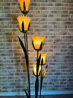 Elegante staande lamp met bloemvormige kelken, Ophalen, Gebruikt, Metaal, 150 tot 200 cm