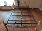 Mooi bed te koop bieden, Huis en Inrichting, Slaapkamer | Bedden, Zwart, Zo goed als nieuw, Twijfelaar, 200 cm