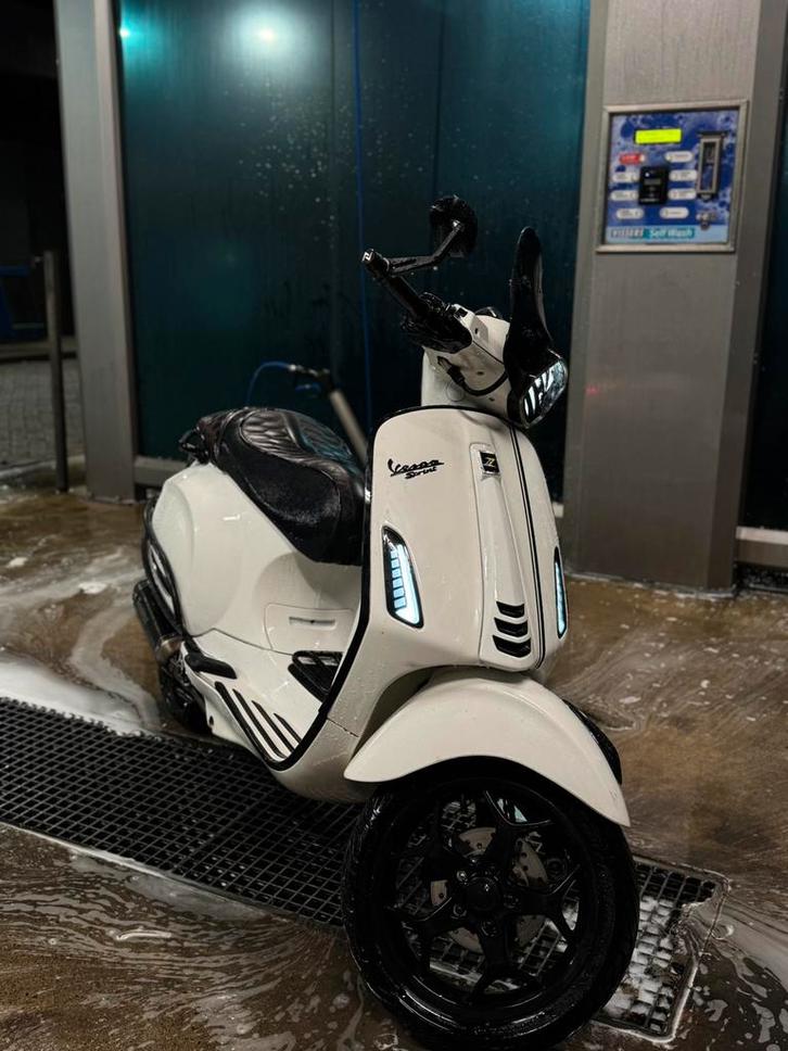 Vespa Sprint, Fietsen en Brommers, Scooters | Vespa, Zo goed als nieuw, Overige modellen, Maximaal 45 km/u, Benzine, Ophalen