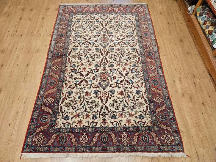 Vintage handgeknoopt perzisch tapijt ghom 216x142, Huis en Inrichting, Stoffering | Tapijten en Kleden, Gebruikt, 100 tot 150 cm