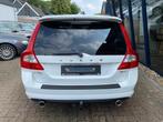 Volvo V70 2.5FT R-Design 230PK LEER / XENON / TREKHAAK / PDC, Auto's, Volvo, Gebruikt, Handgeschakeld, Onderhoudsboekje, 5 cilinders