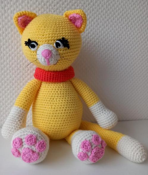 Gondas Creaties Poes geel gehaakt met acryl supersnoezig, Kinderen en Baby's, Speelgoed | Knuffels en Pluche, Nieuw, Poes, Ophalen of Verzenden
