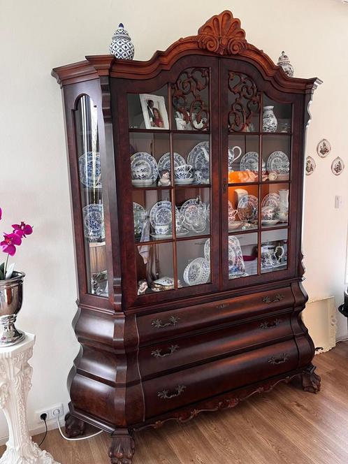Prachtige wortelnoten vitrine kast, Huis en Inrichting, Kasten | Vitrinekasten, Zo goed als nieuw, 25 tot 50 cm, Ophalen