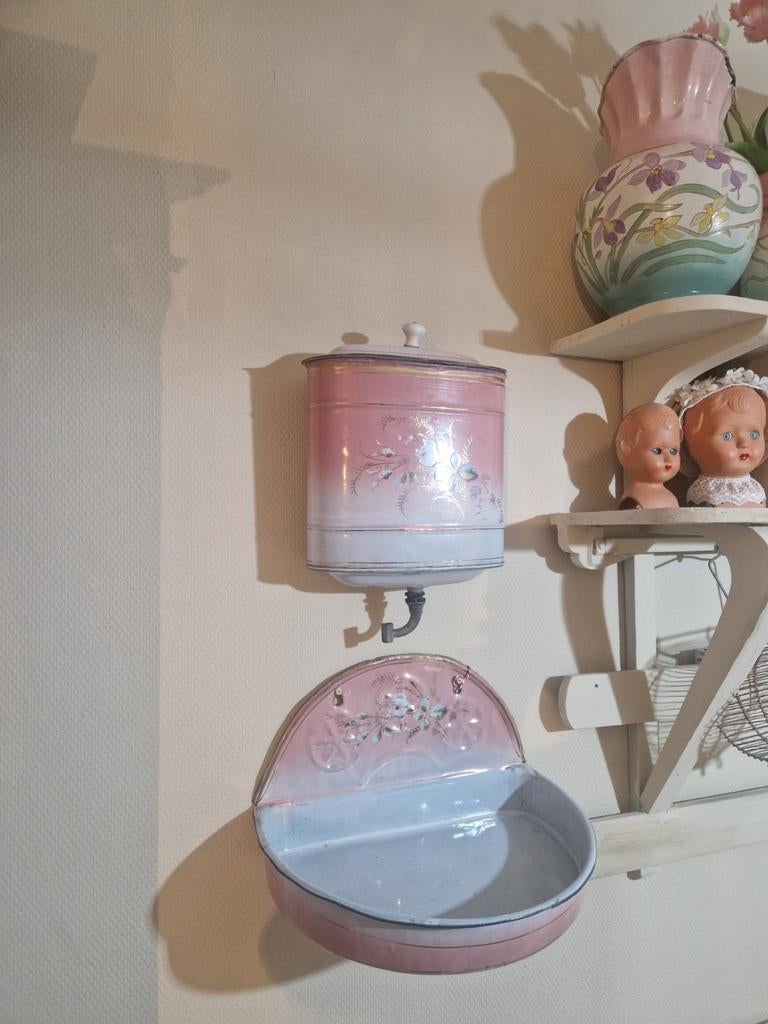 Zeldzame roze emaille gebloemde waterreservoir, Ophalen of Verzenden