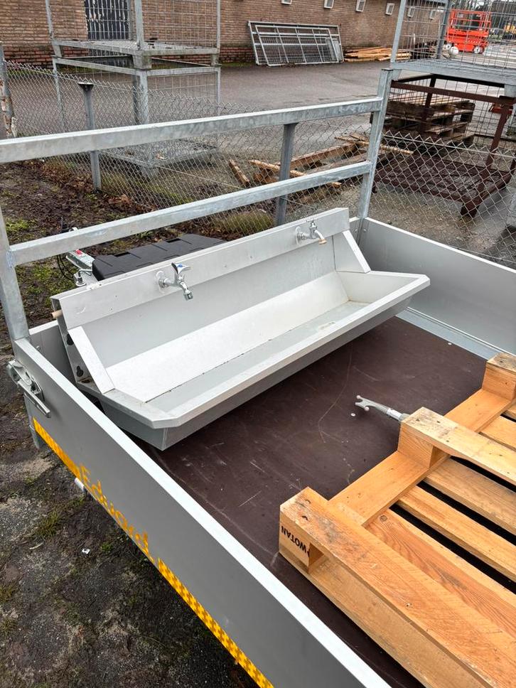 Rvs wastrog compleet, ideaal in werkplaats of garage!, Doe-het-zelf en Verbouw, Sanitair, Zo goed als nieuw, Rvs, Ophalen