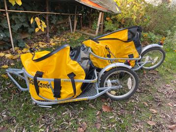 Twee Bobo carrier aanhangers voor achter de fiets beschikbaar voor biedingen